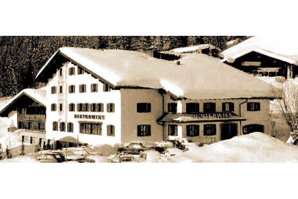 hinterwies-geschichte-haus-sepia